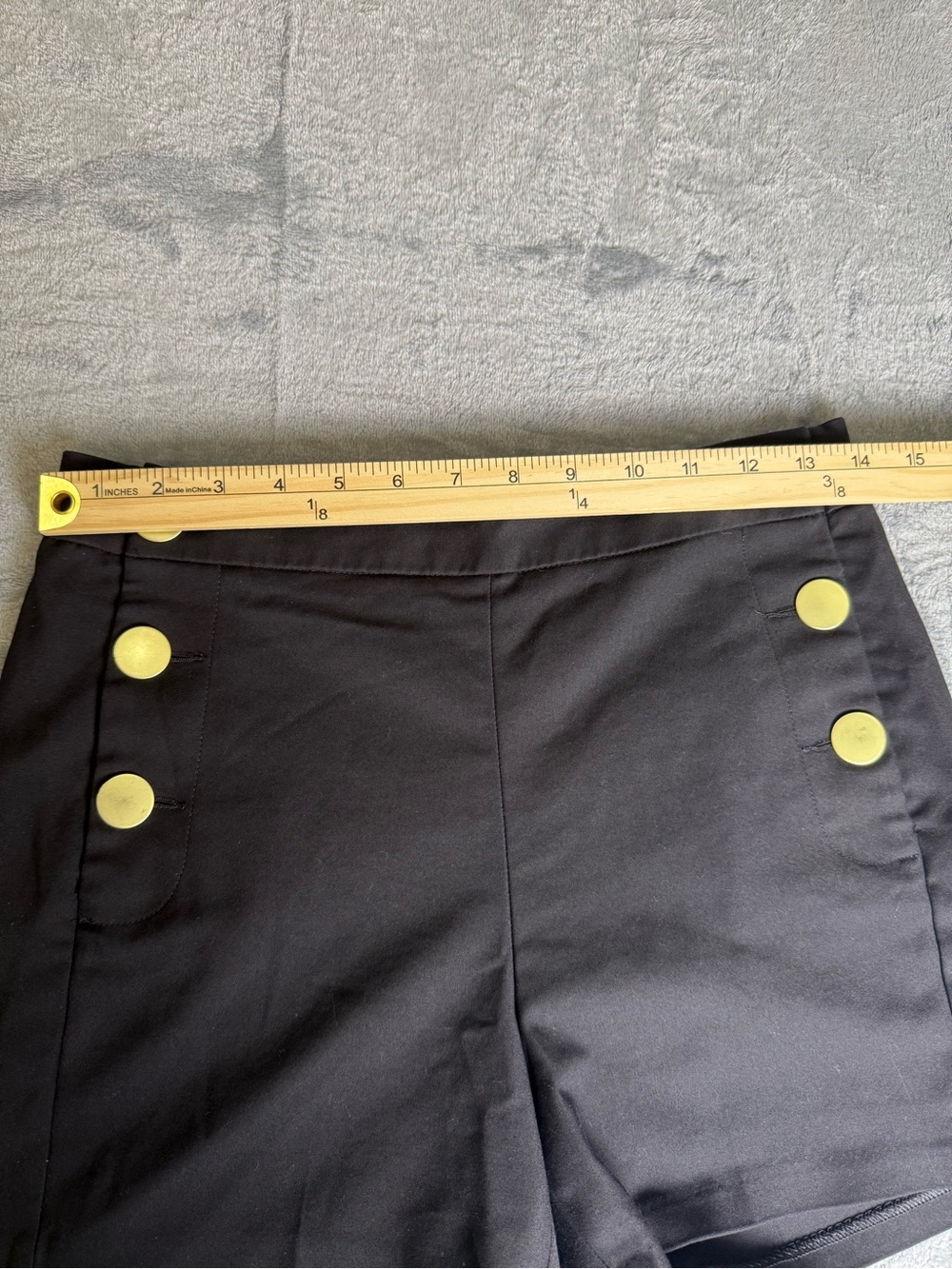 Express Black Midi High-Waist Shorts with Gold Buttons Size 4 Stretch - Picture 3 of 8